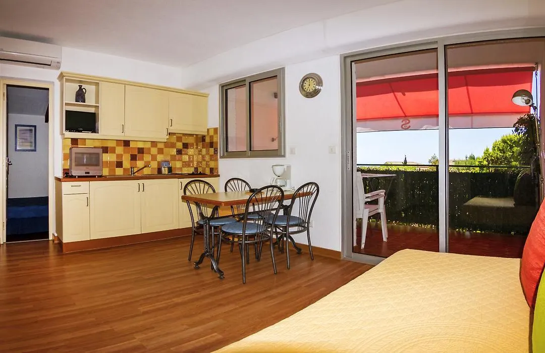 Residence Hoteliere Scudo-1